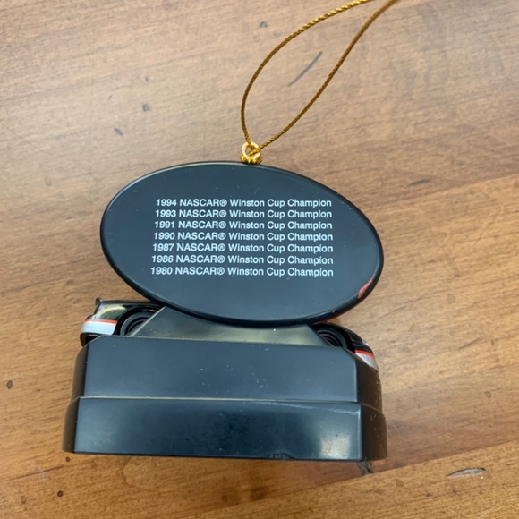 Dale Earnhardt #3 NASCAR Goodwrench Car 2004 Christmas Ornament - Picture 4 of 7